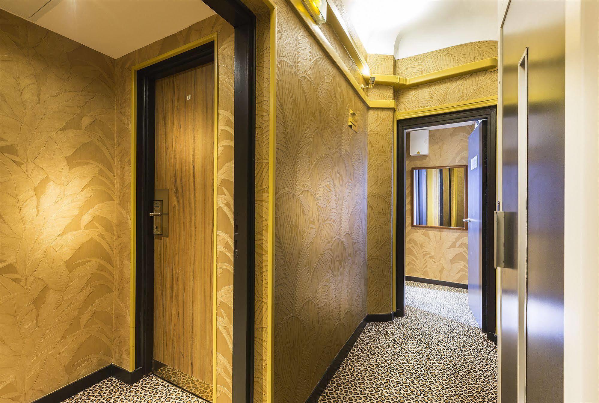Crystal Hotel Париж Екстериор снимка