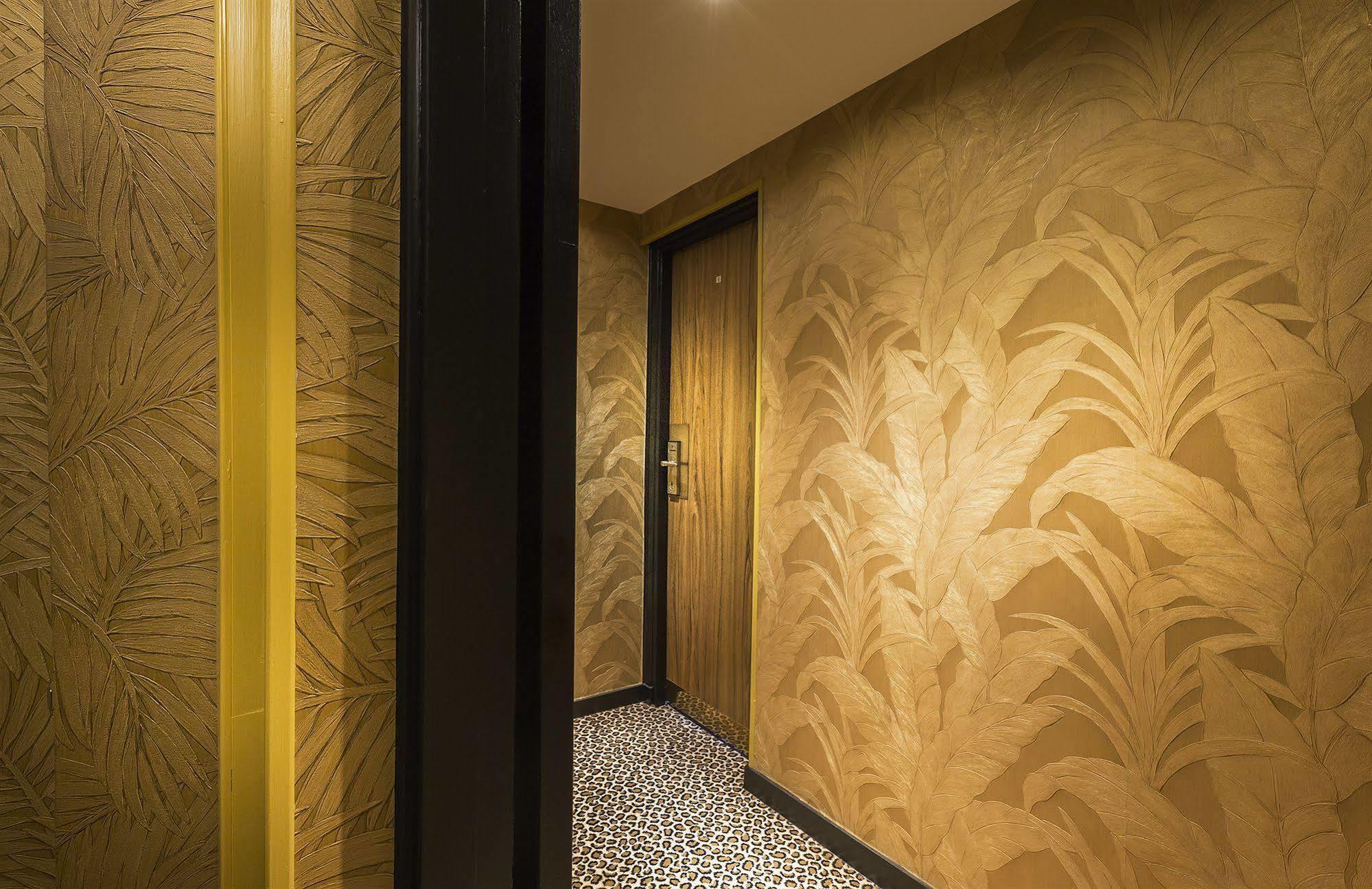 Crystal Hotel Париж Екстериор снимка