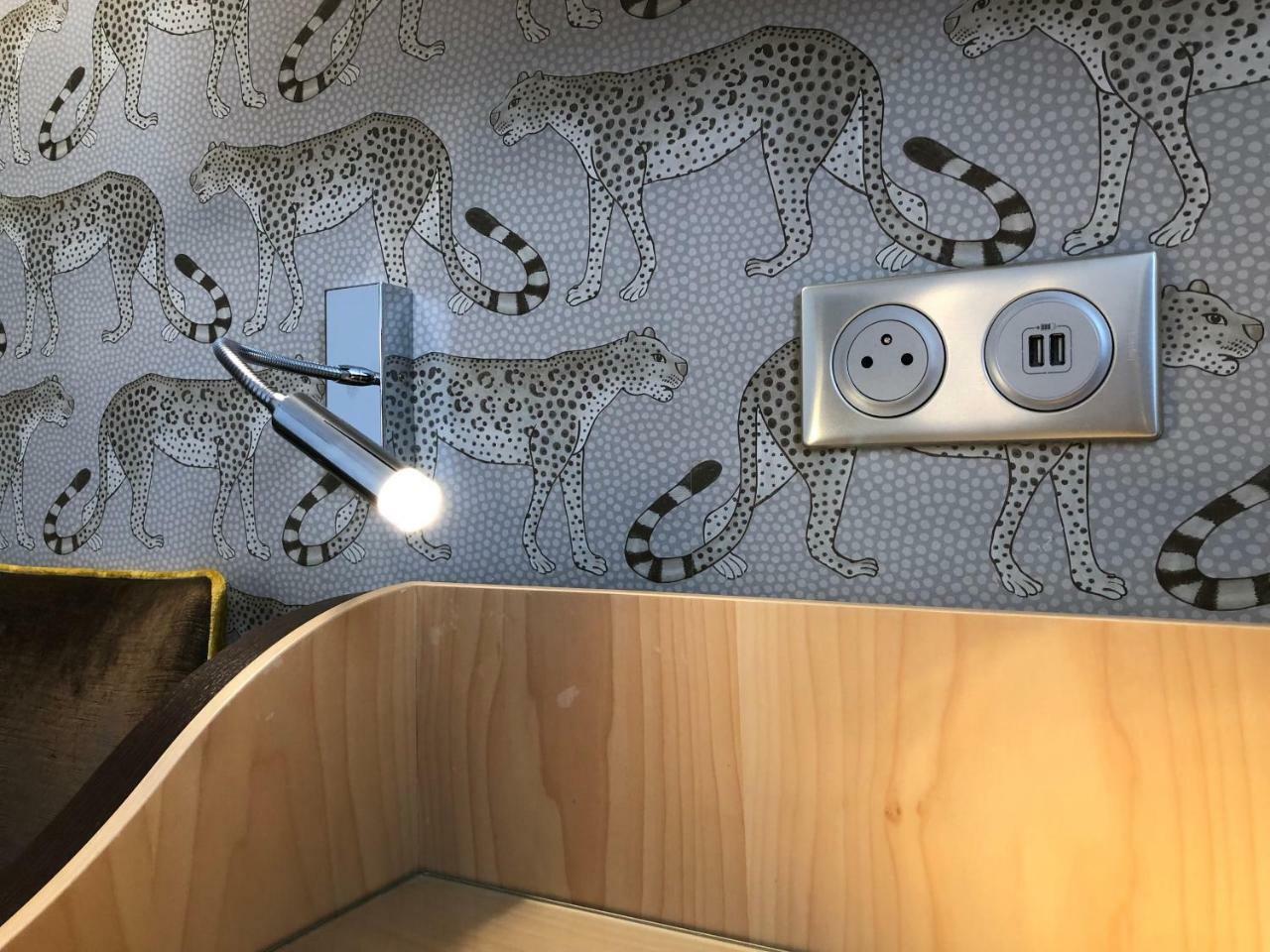 Crystal Hotel Париж Екстериор снимка